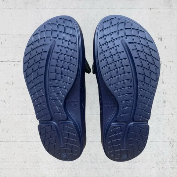 NWT Oofos Ooriginal Recovery Thong Flip Flop Sandal Men 9 Women 11 Navy Blue - Picture 13 of 13